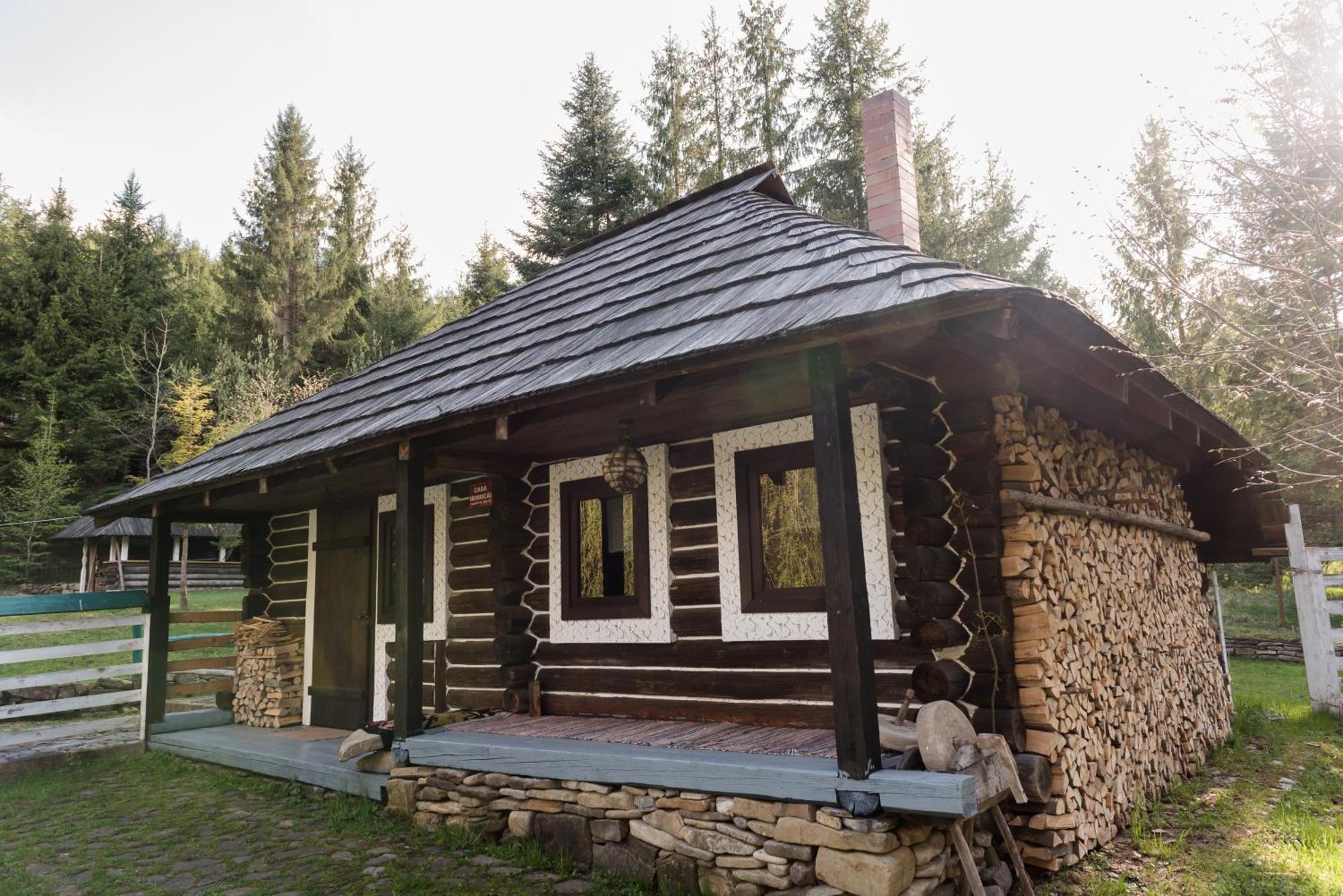 Pensiunea Casa Bunicilor Mînăstirea Humorului Exteriér fotografie