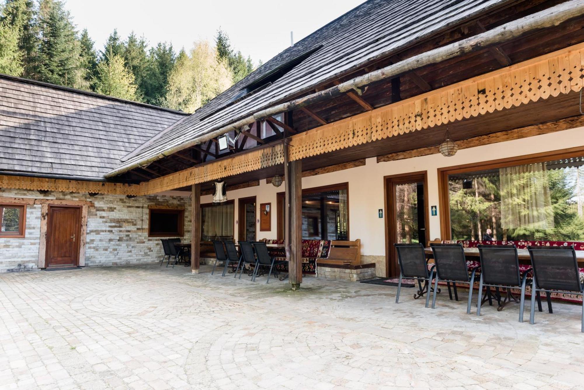 Pensiunea Casa Bunicilor Mînăstirea Humorului Exteriér fotografie